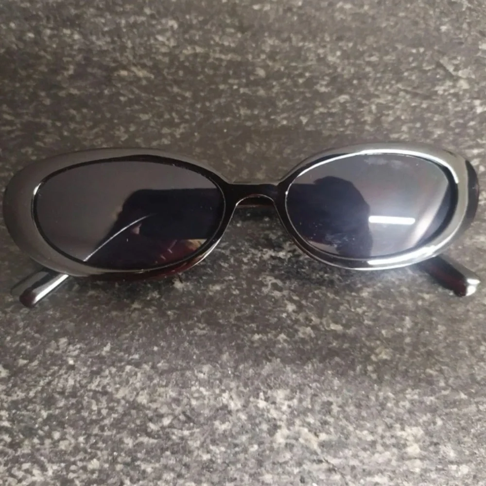 New Womans Street Photography Black Grey UVA UVB Small Frame Classic Sunglasses